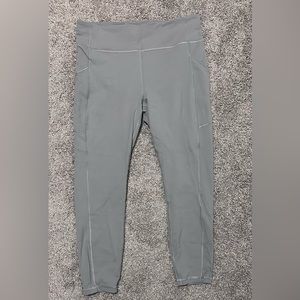 Lululemon Rhino Grey Invigorates 25” sz 12